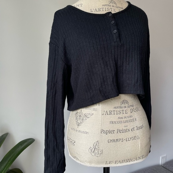 Oak + Fort Black knit half button down cropped sweater - Picture 2 of 5